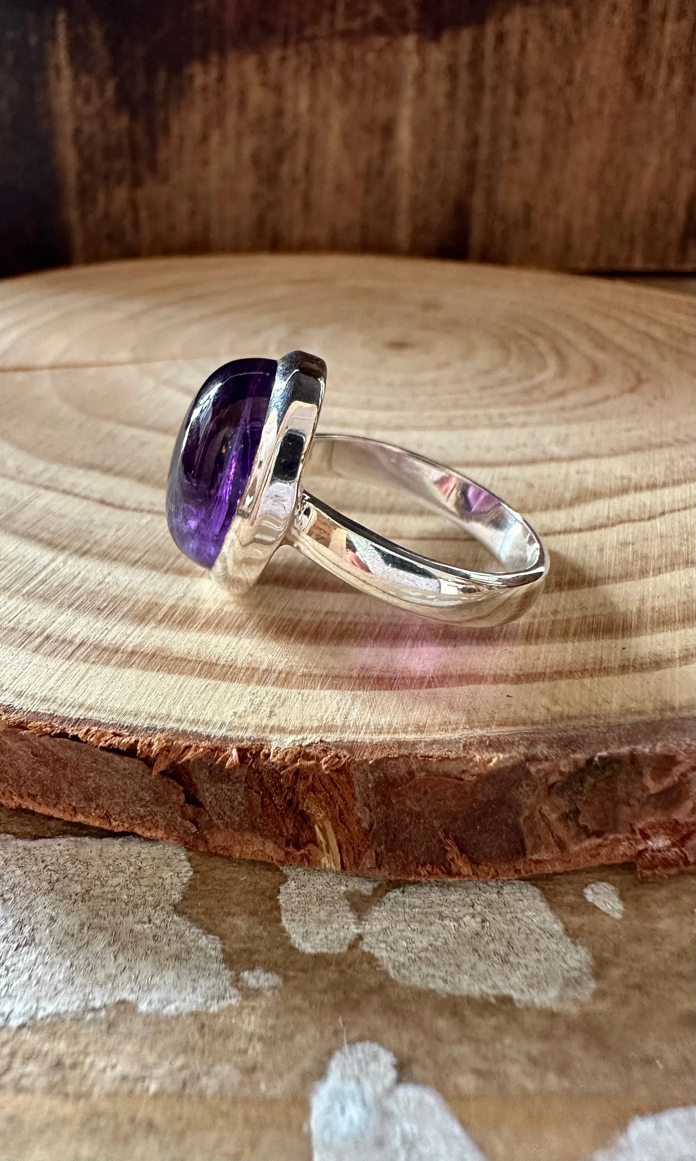 CIRCLE OF LOVE Amethyst Sterling Silver Ring • Size 7