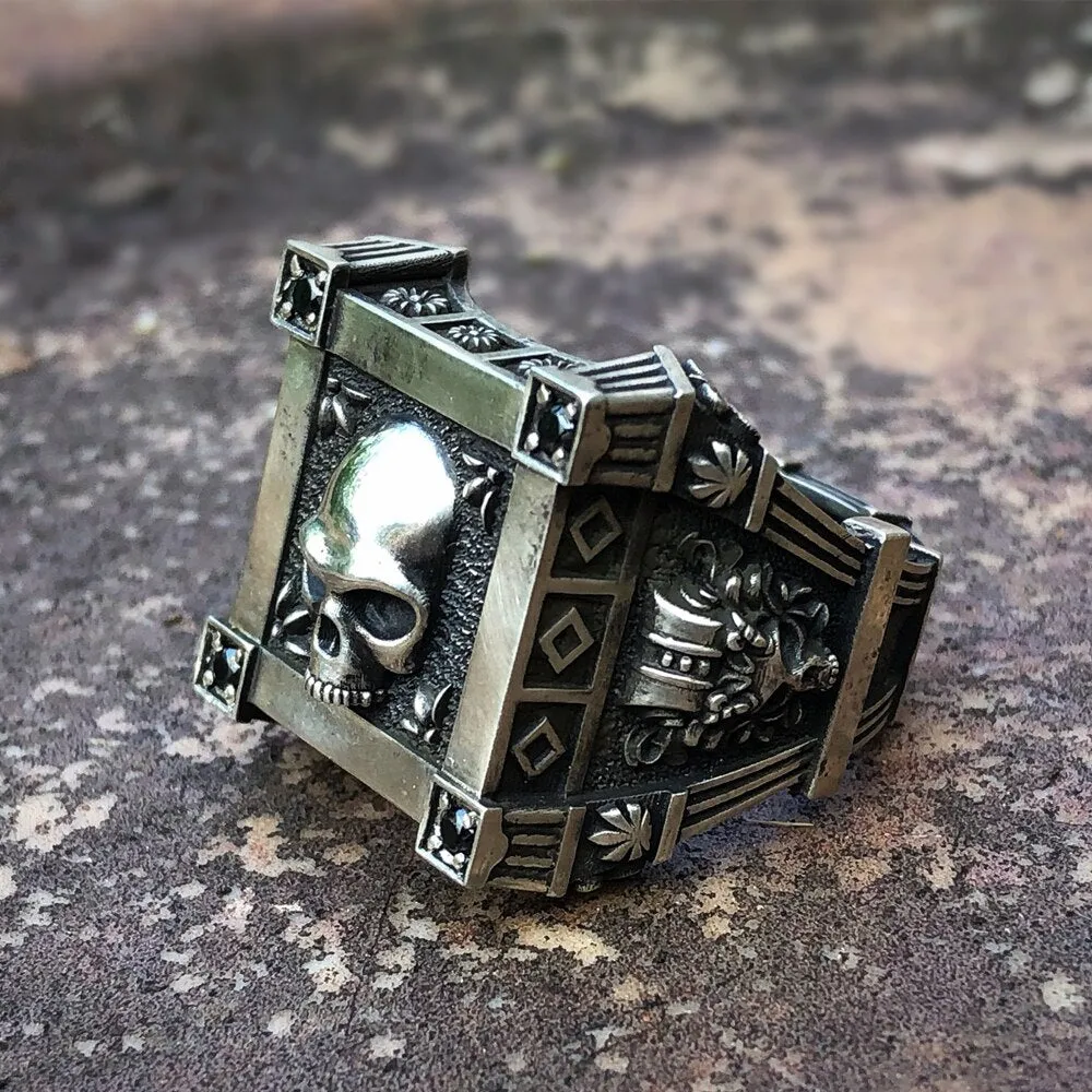 EYHIMD Gothic Style Skull Signet Ring with Black Zircon Stones