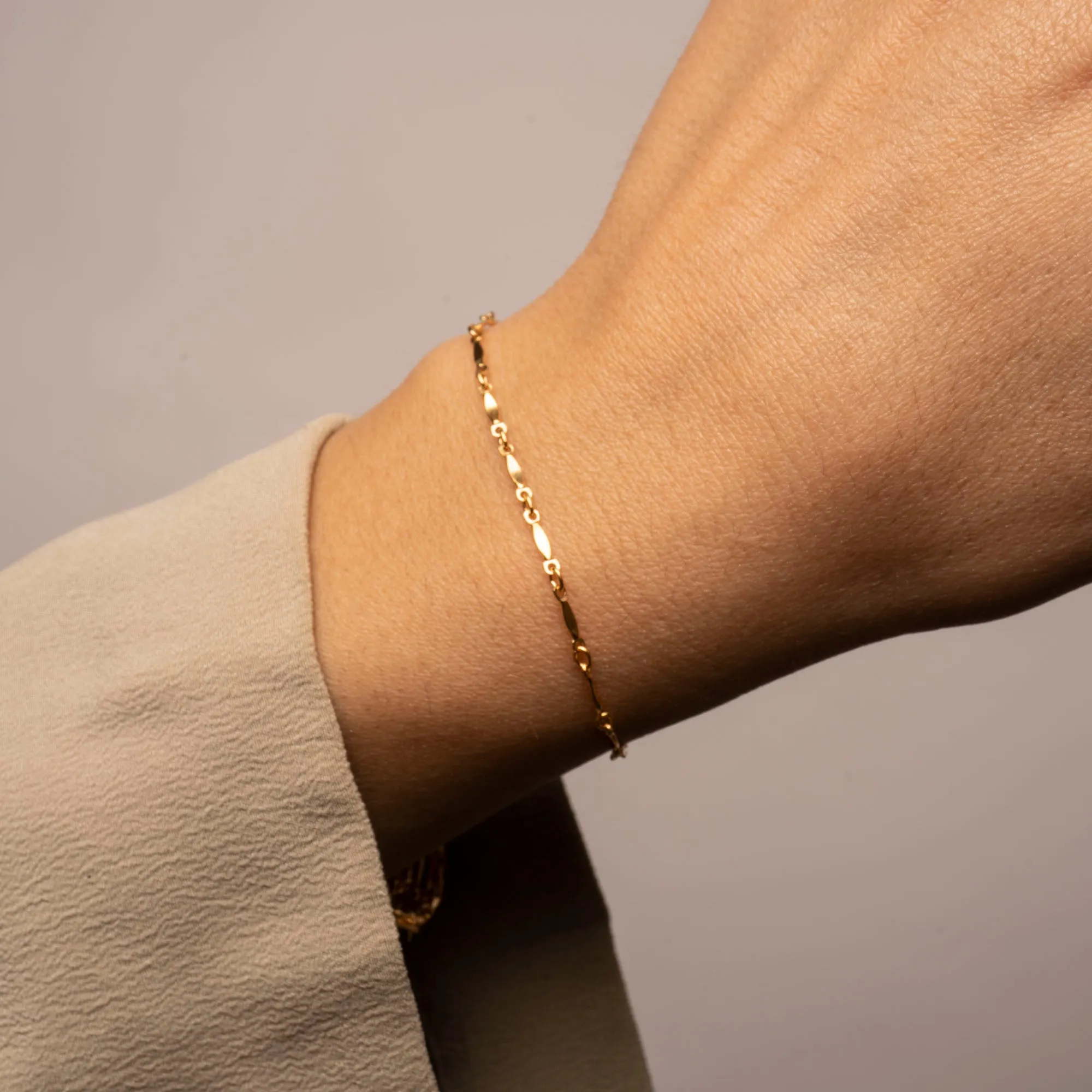 Gold Filled Dapped Bar Bracelet