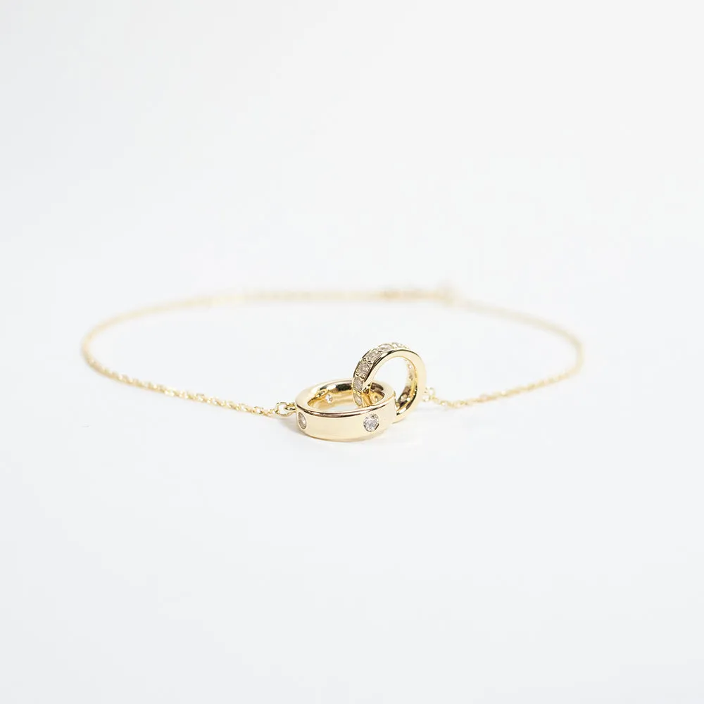 Interlocking CZ Circles Bracelet