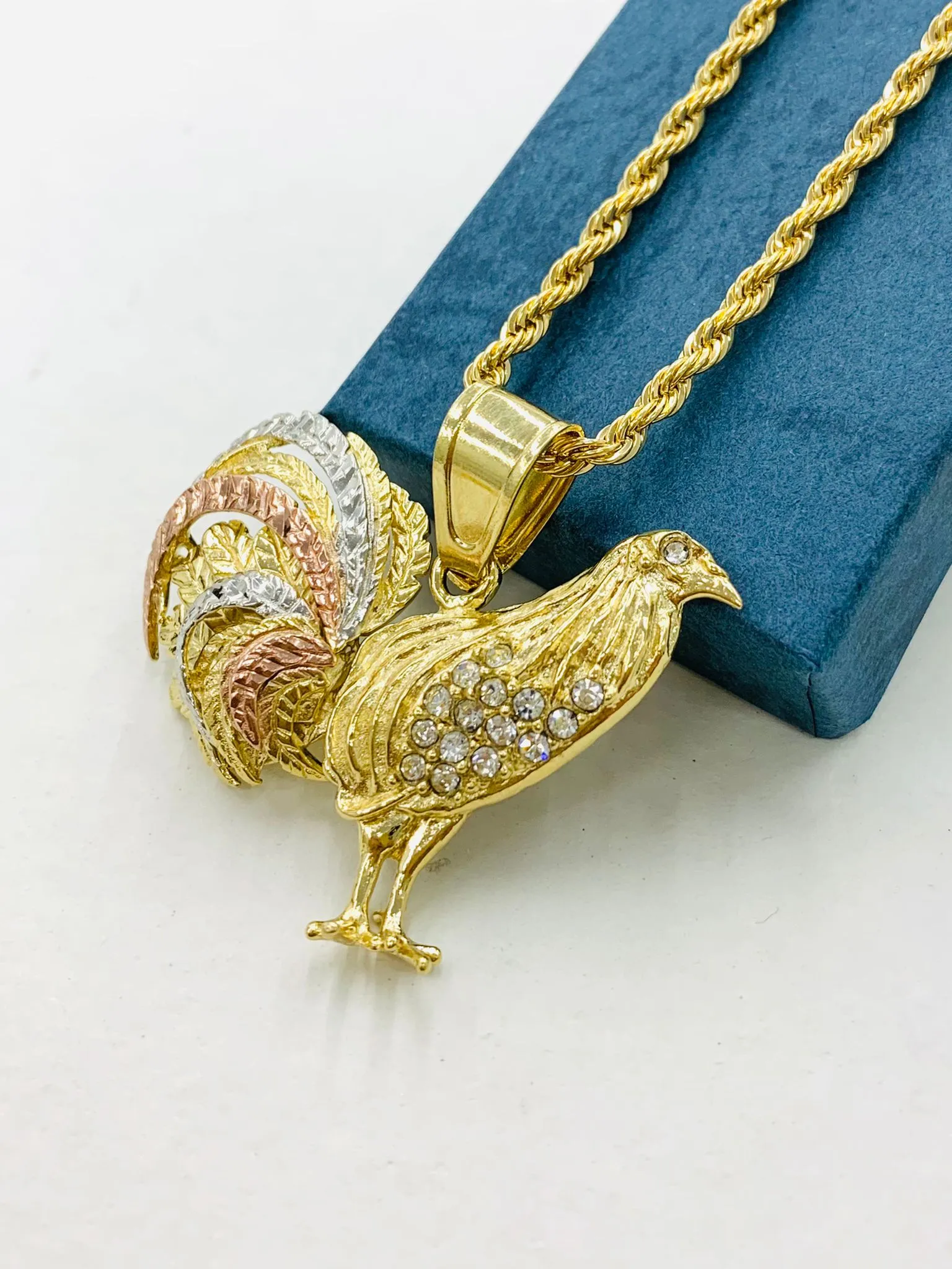 Medalla del Gallo de Tres Colores CZ para Mujer y Hombre Rope Chain Necklace 24" for Mens 18K Gold Filled Chicken Rooster Pendant Necklace