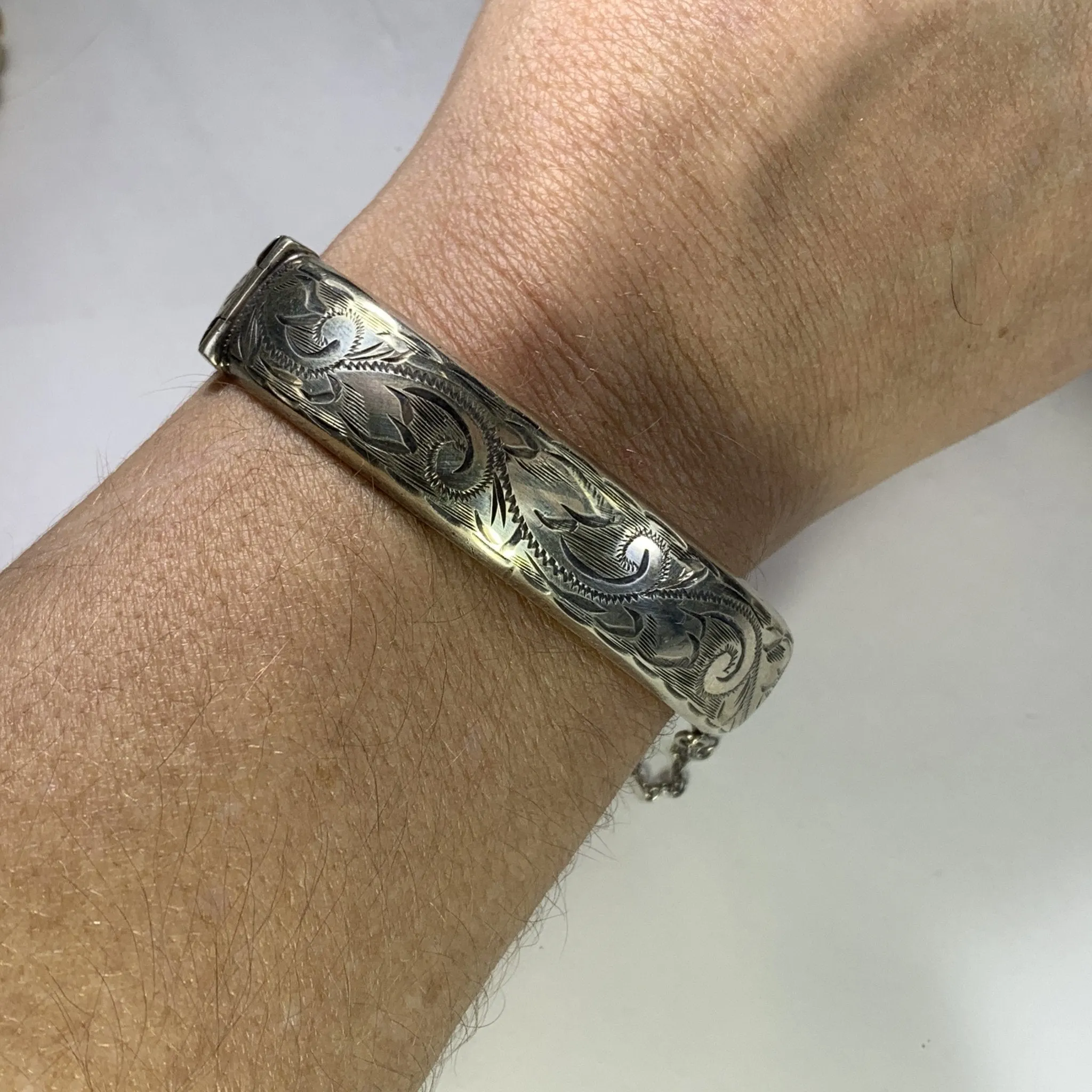 Vintage Sterling Silver Bangle Bracelet with Scroll Etching from England. Bohemian Estate Jewelry.